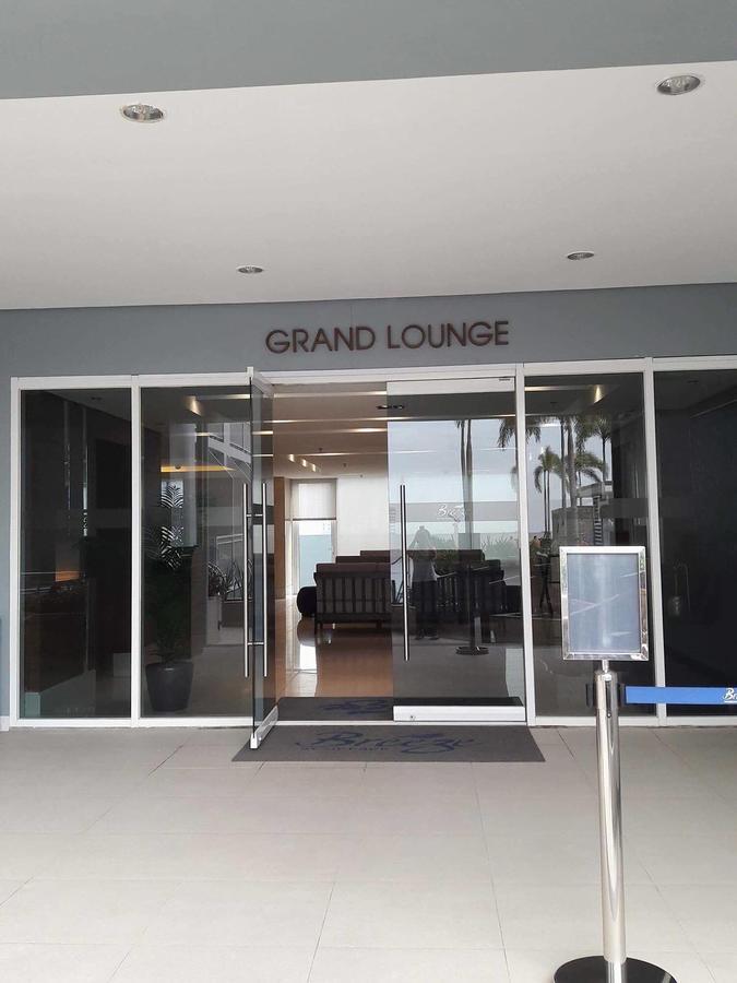 De Luxe, Standard And Studio Suites -The Breeze Residences-Close To Airport,Mall Of Asia, Us Embassy Manila Exterior foto
